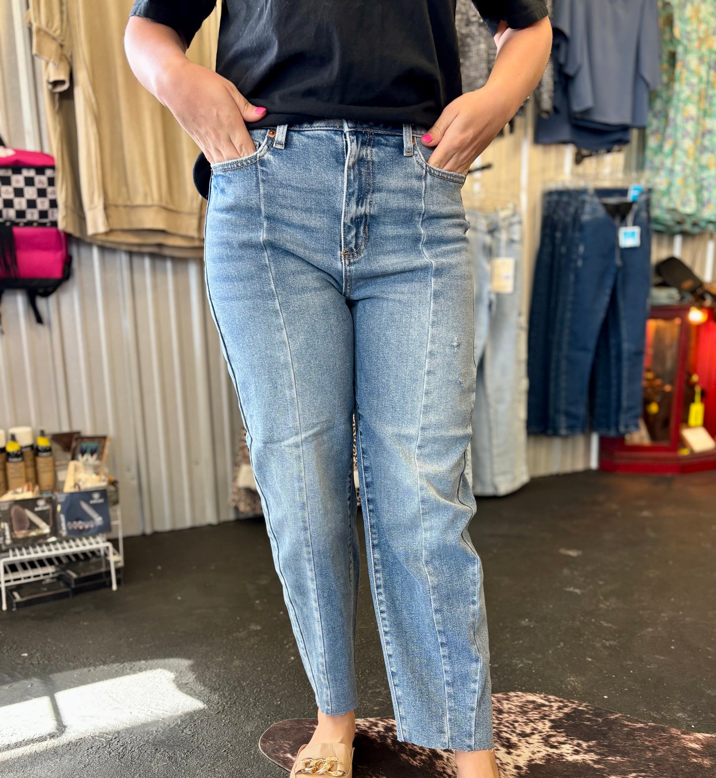 Seamed Barrel Jeans