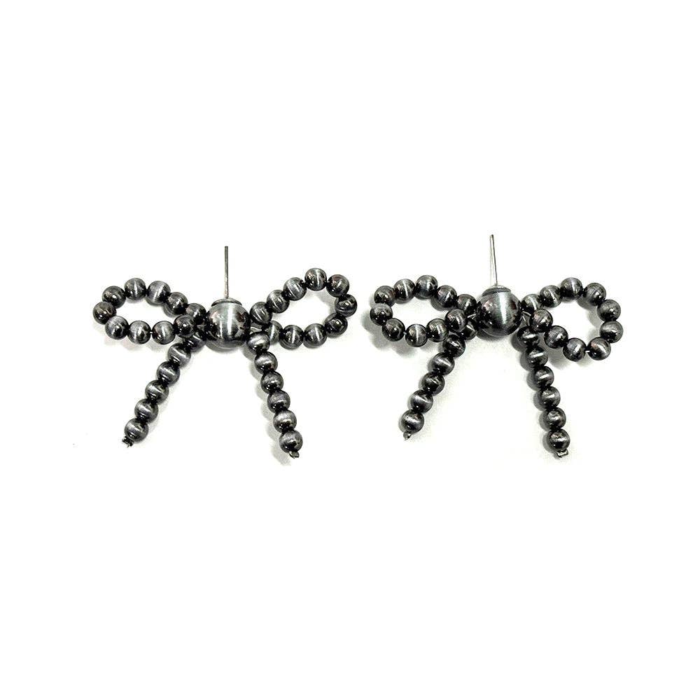 WESTERN NAVAJO PEALR RIBBON EARRINGS: Silver