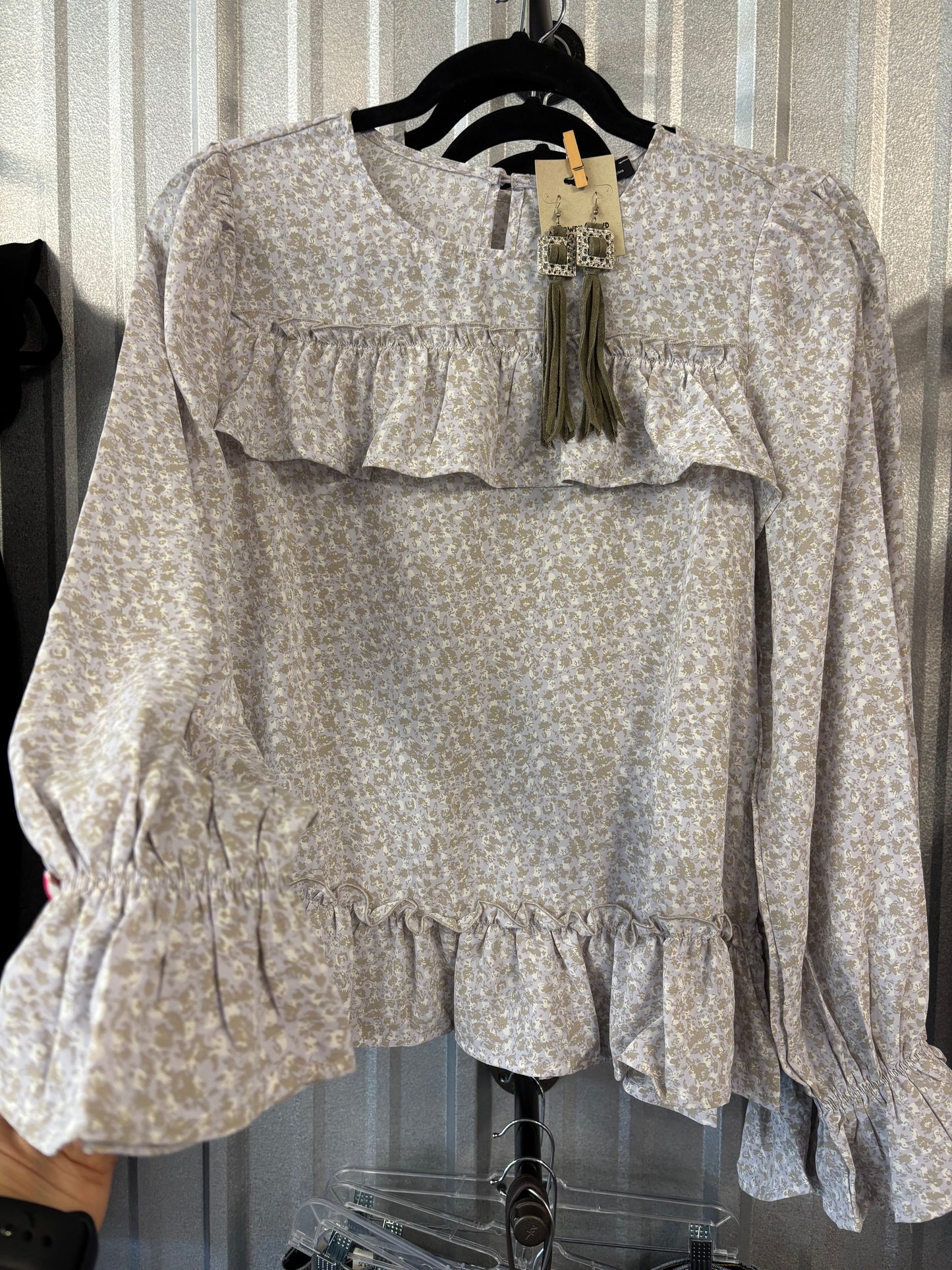 Dainty Floral Print Blouse